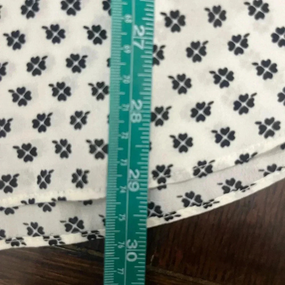 Max Studio women’s black and white blouse size large - Picture 8 of 8